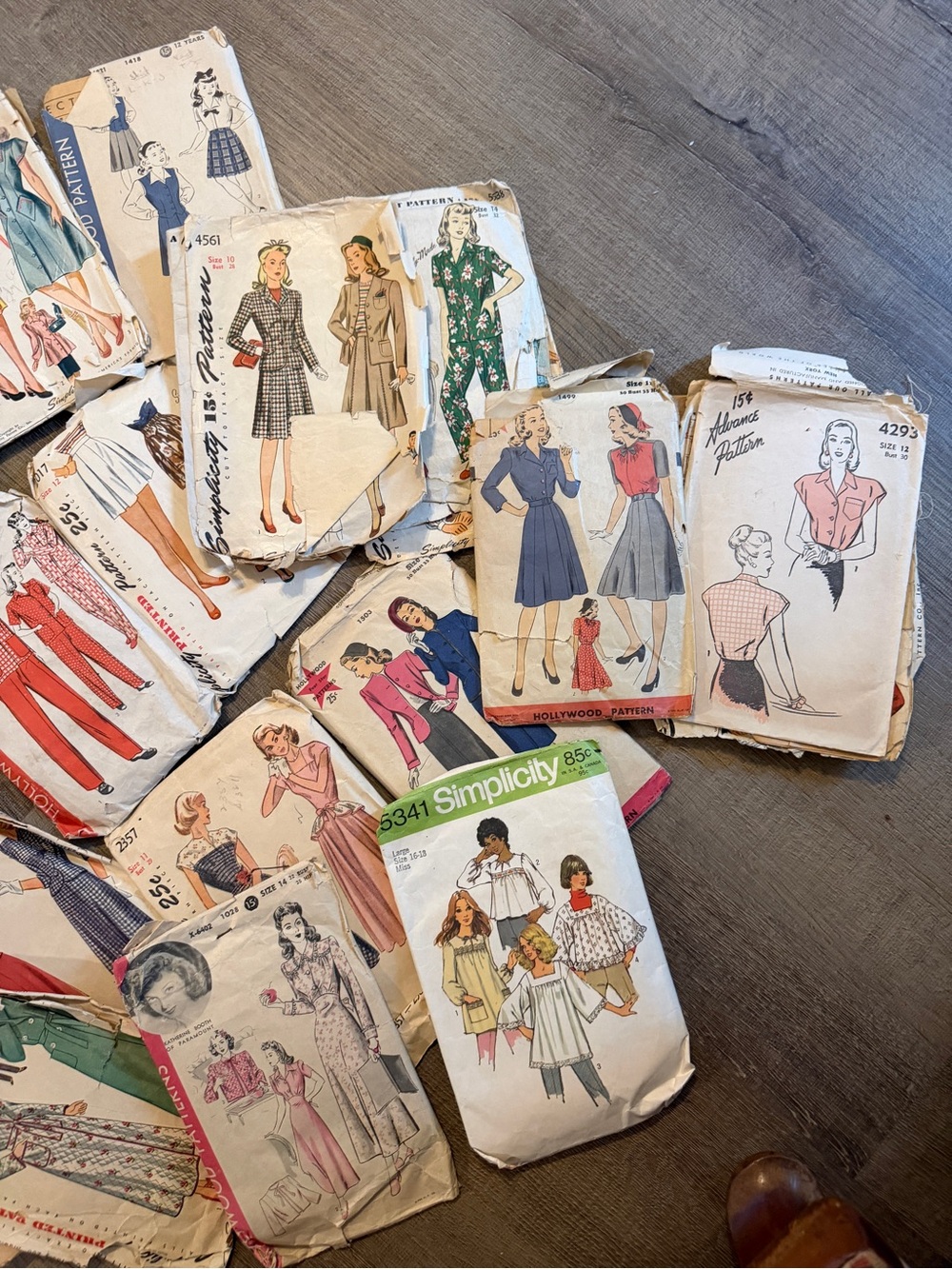 Vintage Clothing Patterns - Picture 4 of 4